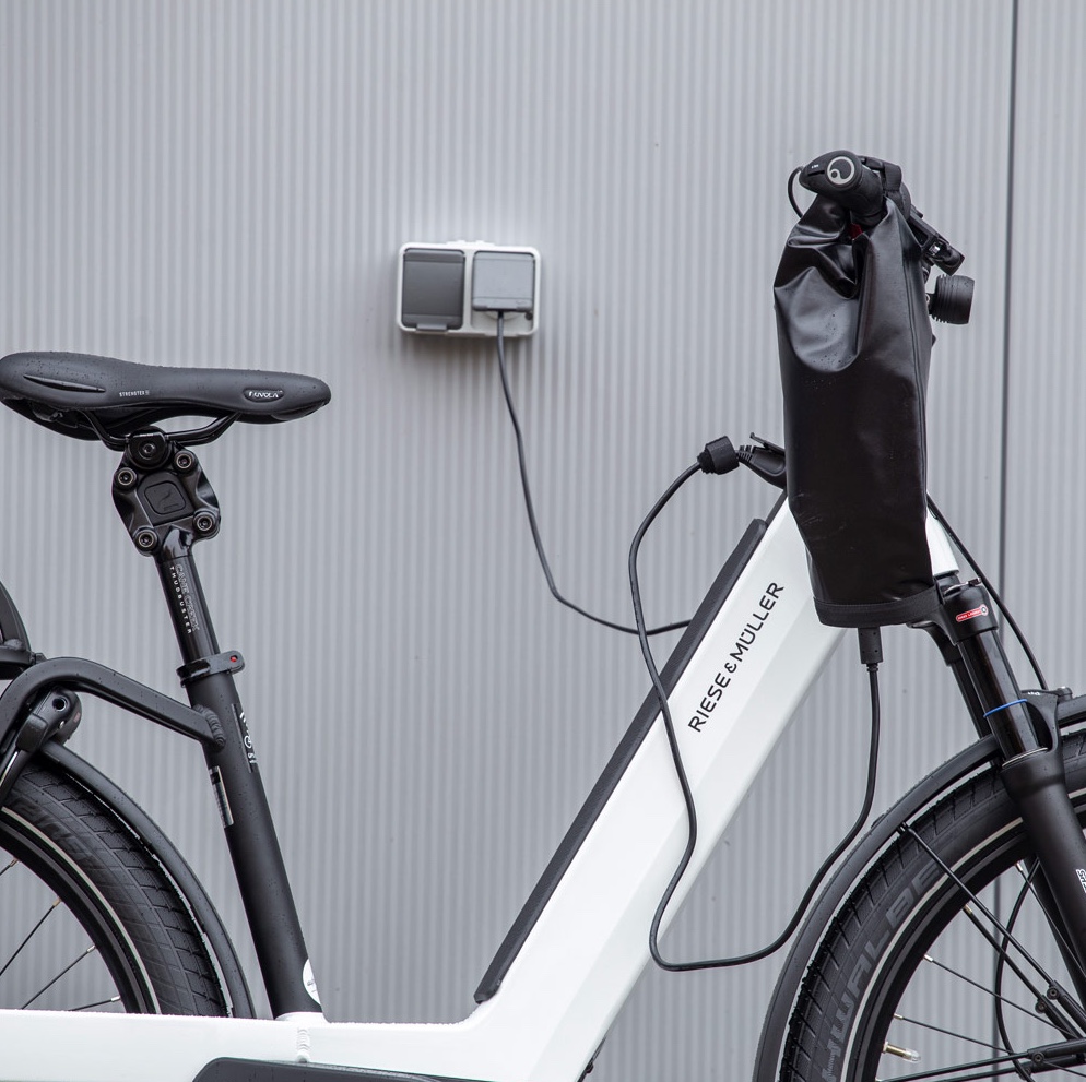 Fahrer Charging bag - Image 8